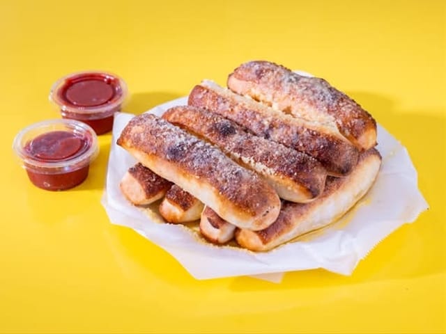 Breadsticks Garlic.